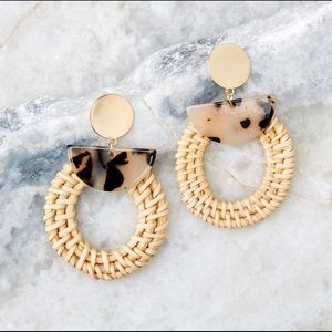Woven beige hoop earrings